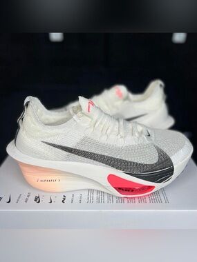 Women’s Size 10.5 - Nike Air Zoom Alphafly NEXT% 3 - (FD8315-103)